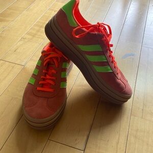 Women’s Platform Adidas Gazelle (RARE COLOR WAY)